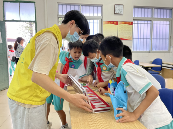 阜沙鎮(zhèn)禁毒信息〔2022〕第254期--【禁毒攻堅】“無毒青春，健康校園”—阜沙鎮(zhèn)開展禁毒宣傳進校園