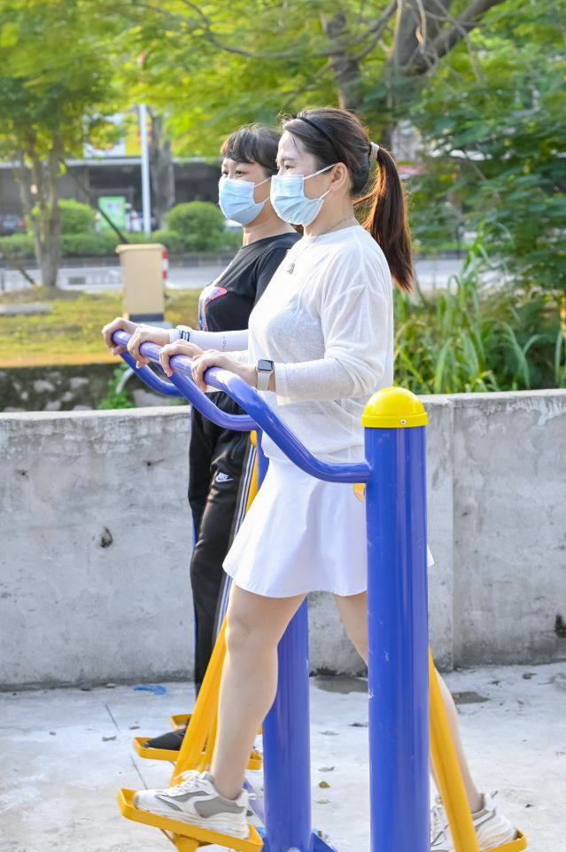 221111-【公益體彩進(jìn)社區(qū)-南區(qū)】守護(hù)健康，有我添“彩” 公益體彩走進(jìn)中山良都社區(qū) (156).