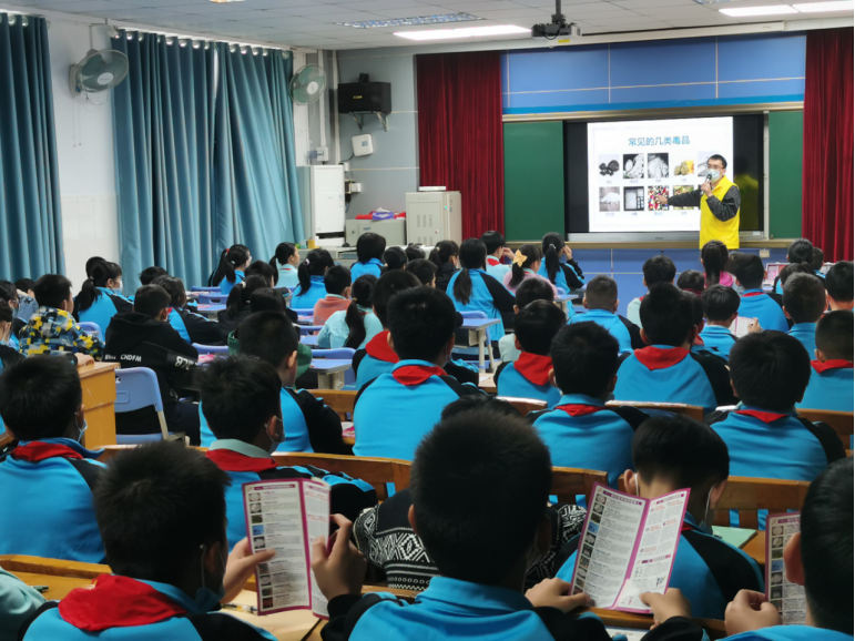 阜沙鎮(zhèn)禁毒信息〔2023〕第29期--“開(kāi)學(xué)第一課 禁毒齊參與”阜沙鎮(zhèn)禁毒辦開(kāi)展校園宣講活動(dòng)(202